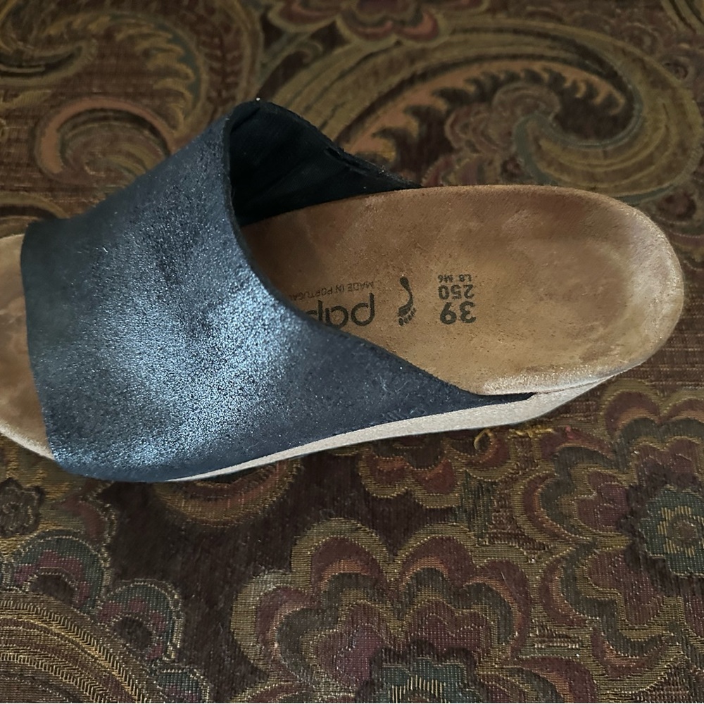 Black papillio sandals